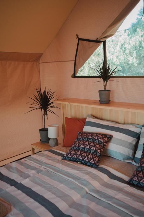 Hotel Glamping Mandra Kanev Leplyavo Exterior foto